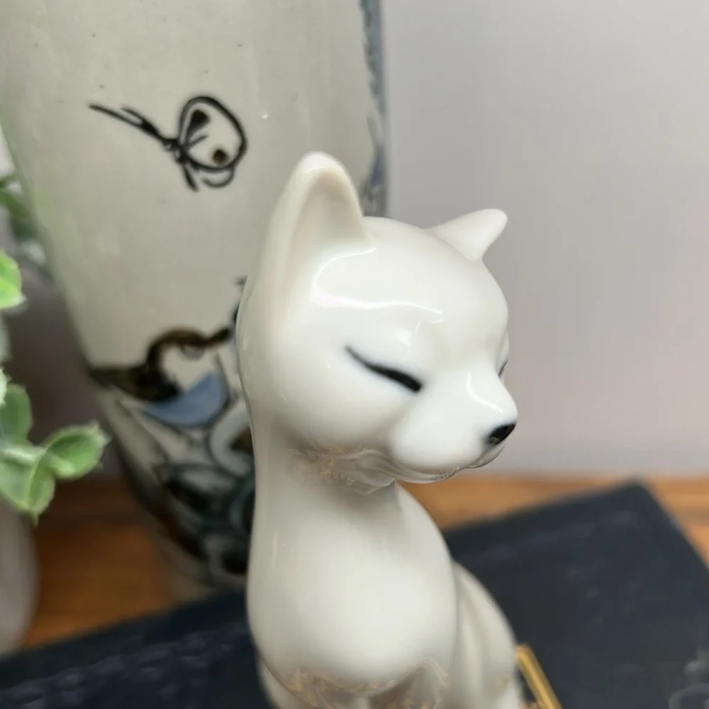 Vintage Otagiri Light Grey Ceramic Cat Figurine Made In Japan - Picture 4 of 12